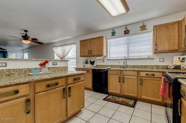 11346 E Emelita Ave, Mesa, AZ 85208 - photo 4