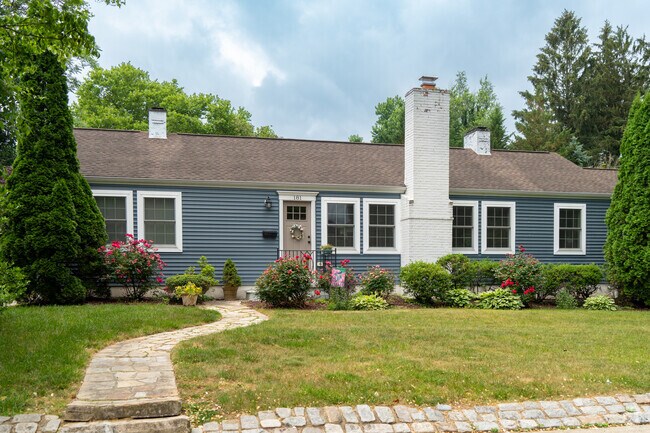 Ranch style homes in Bellona-Gittings have ample yardage.