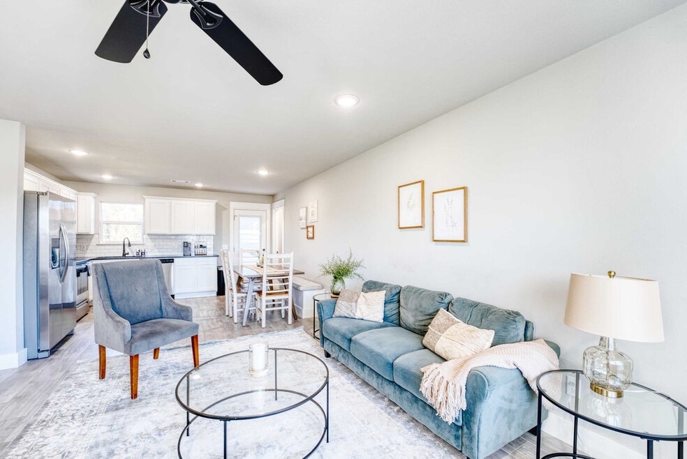 214 NW L St unit ID1363336P, Bentonville, AR 72712 - photo 1