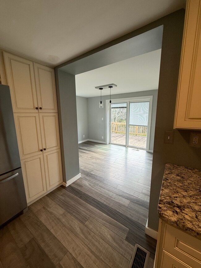 40 W Quasset Rd, Woodstock, CT 06281 - photo 5