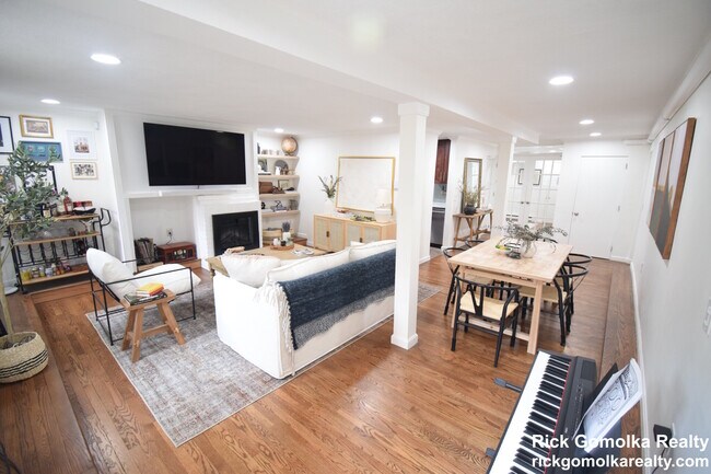 249 W Newton St unit 1, Boston, MA 02116 - photo 4