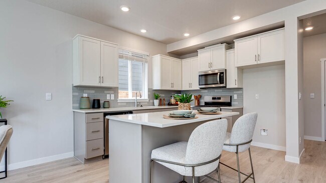 2160 36th Ave, Forest Grove, OR 97116 - photo 4