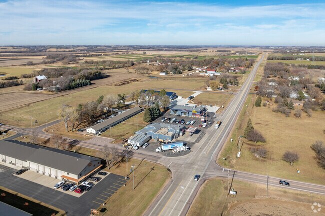 Renner Corner residents can travel to Sioux Falls easily via 475th Ave.
