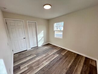 1127 E Highland Ave, Malvern, AR 72104