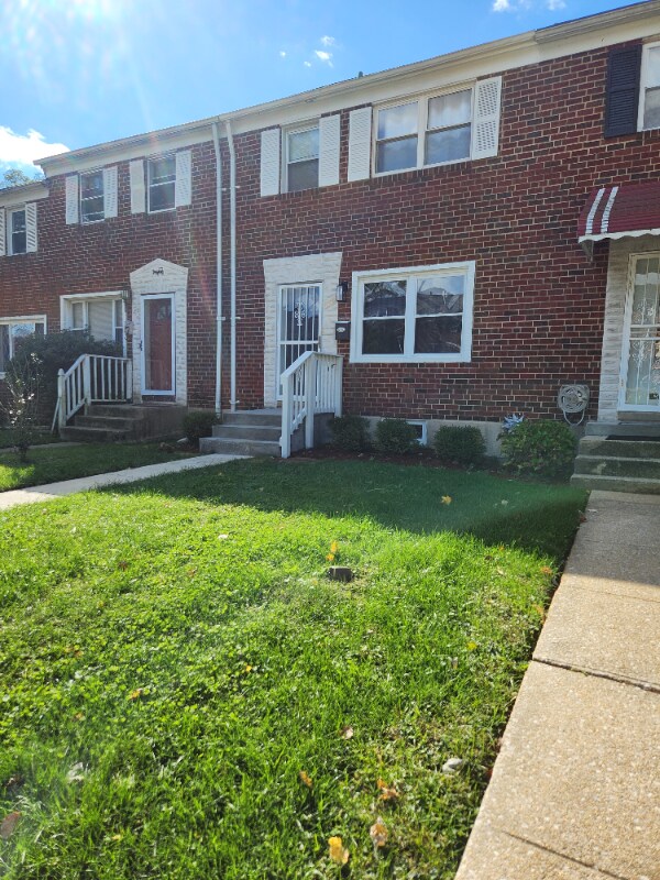 4883 Melbourne Rd, Baltimore, MD 21229