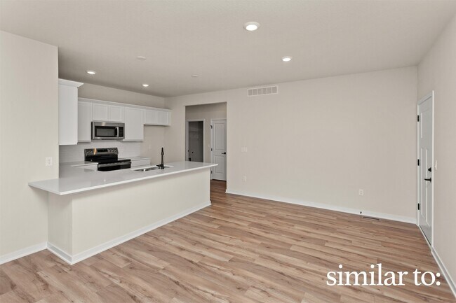 9740 Regatta Ln, Johnston, IA 50131 - photo 6