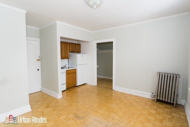 717 W Belmont Ave unit A09C, Chicago, IL 60657 - photo 7