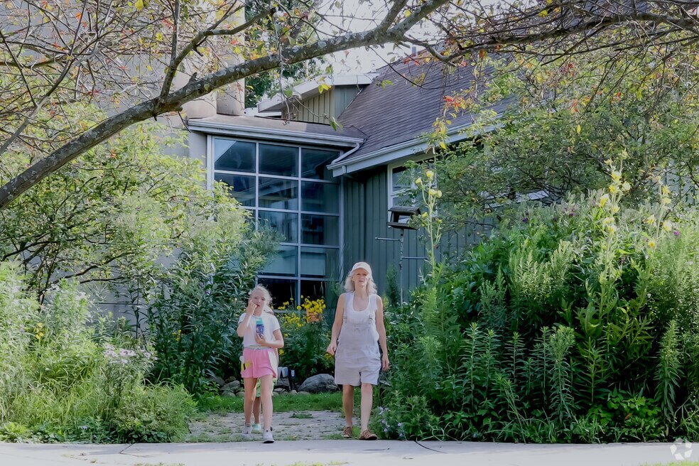 NH_EastPalmBeach_533904_P2_V1_AP_082024