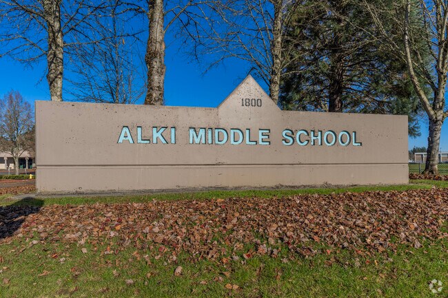 Alki Middle School sign in Vancouver, WA.