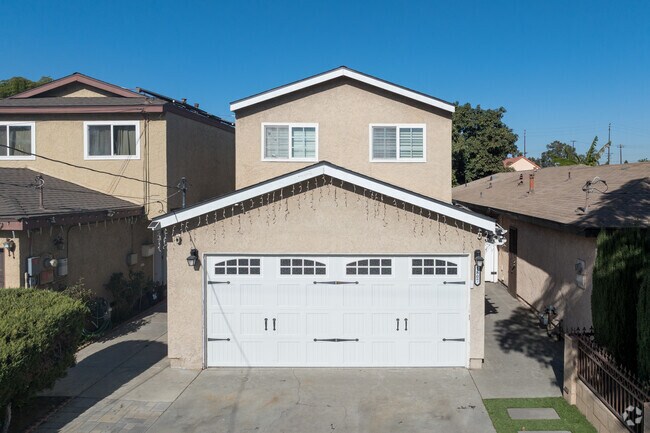 Traditional homes in Arlington have a simple aesthetic.
