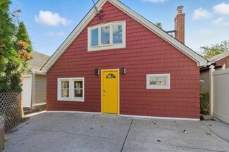 132A Raymond St, Rockville Centre, NY 11570