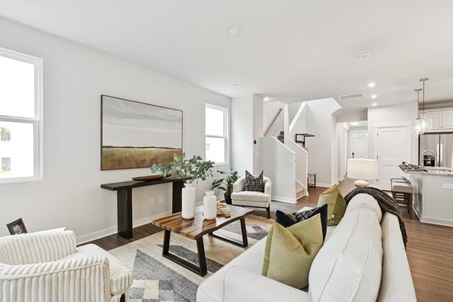 3142 Finchborough Ct, Charlotte, NC 28269 - photo 2