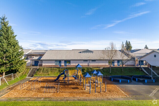 Whittier Elementary serves the city of Everett and surrounding areas.
