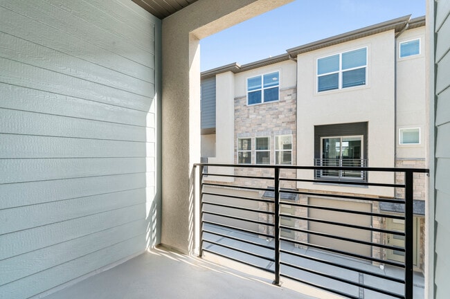 570 N Buffalo Grass Ln, Lindon, UT 84042 - photo 3