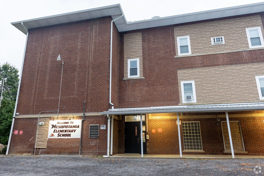 Mesopotamia Elementary School provides education in the neighborhood 
Outlying Trumbull County.