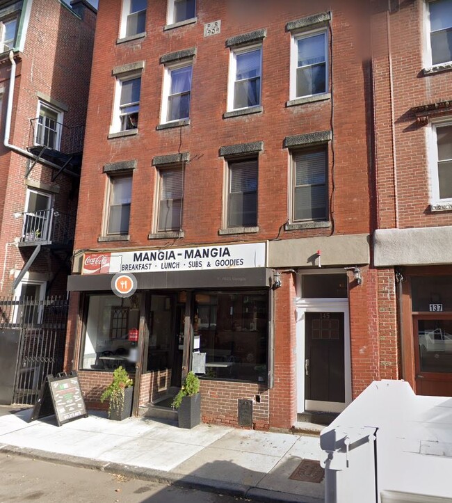 145 Endicott St Unit 3, Boston, MA 02113