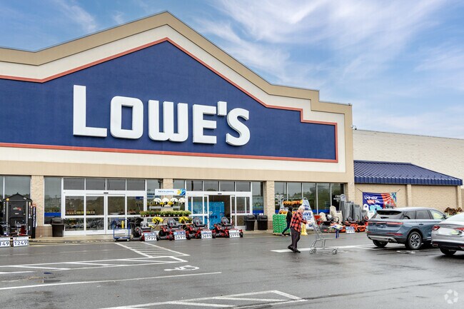 Lowe’s near White offers supplies for home improvement projects and outdoor upgrades.