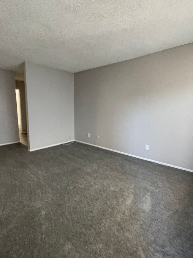 DOTY (Ocean Breeze), Hawthorne, CA 90250 - photo 4