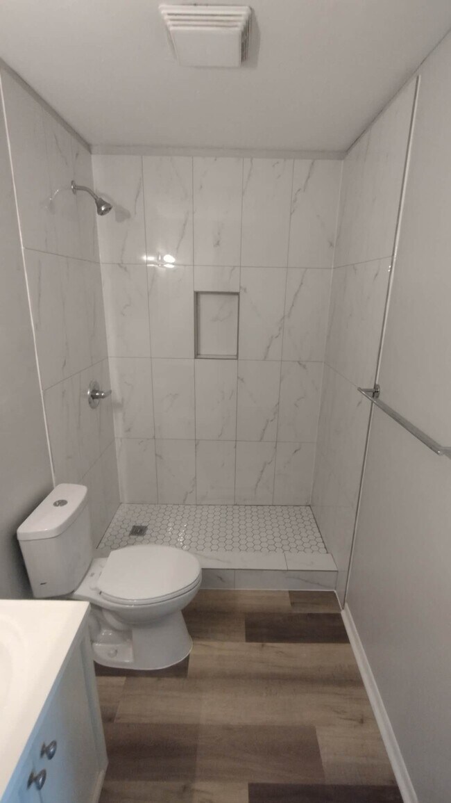 2501 Mission Hill Dr, Austin, TX 78741 - photo 4