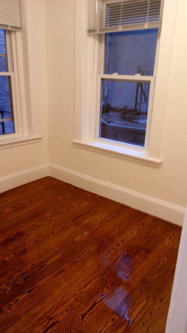 4 Garden Ct unit 5C, Boston, MA 02113 - photo 4