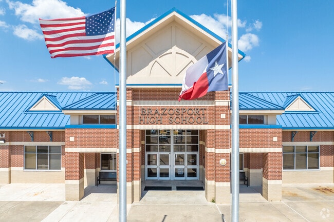Brazosport High School is ranked above average in the US.