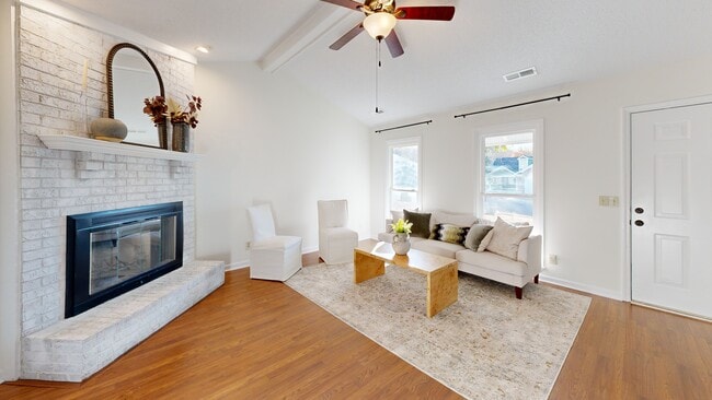 215 NE Albany Dr, Huntsville, AL 35811 - photo 2