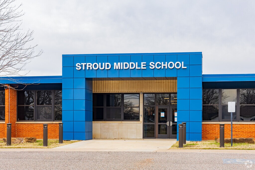 Stroud Middle School provides education in the neighborhood of Stroud.