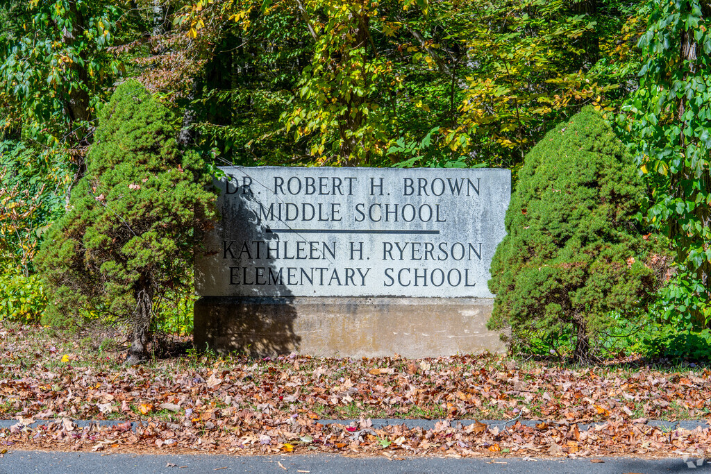 Kathleen H. Ryerson Elementary School serves students in grades Kindergarten through 3rd.