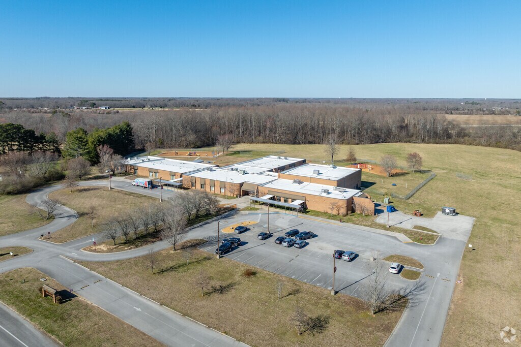 North Lake Elementary School is home to the Cheetahs.