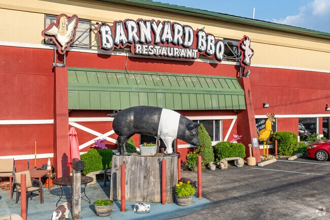 Barnyard BBQ Restaurant in Teays Valley.