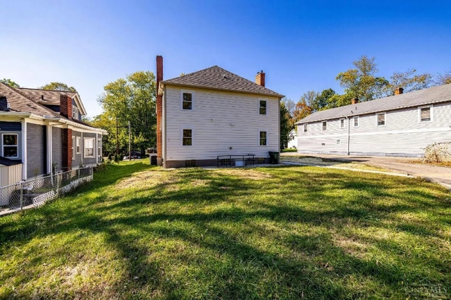 5534 Stewart Ave unit 3, Cincinnati, OH 45227 - photo 3