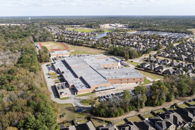 Woodridge Forest is located in the growing porter area.