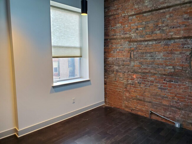 2212 Walnut St unit A, Philadelphia, PA 19103 - photo 6