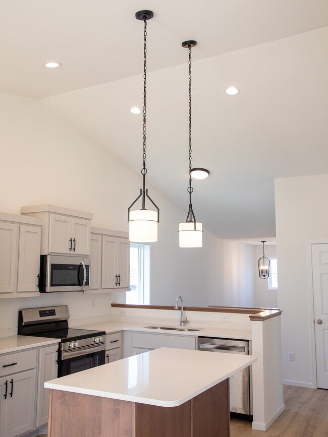 1482 66th Ave S, Fargo, ND 58104