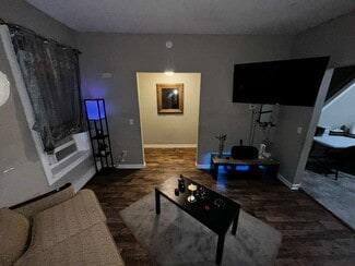 626 Oak St, Allentown, PA 18102