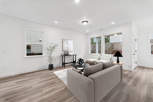 904 Rosebud Ct, Forest Grove, OR 97116 - photo 5