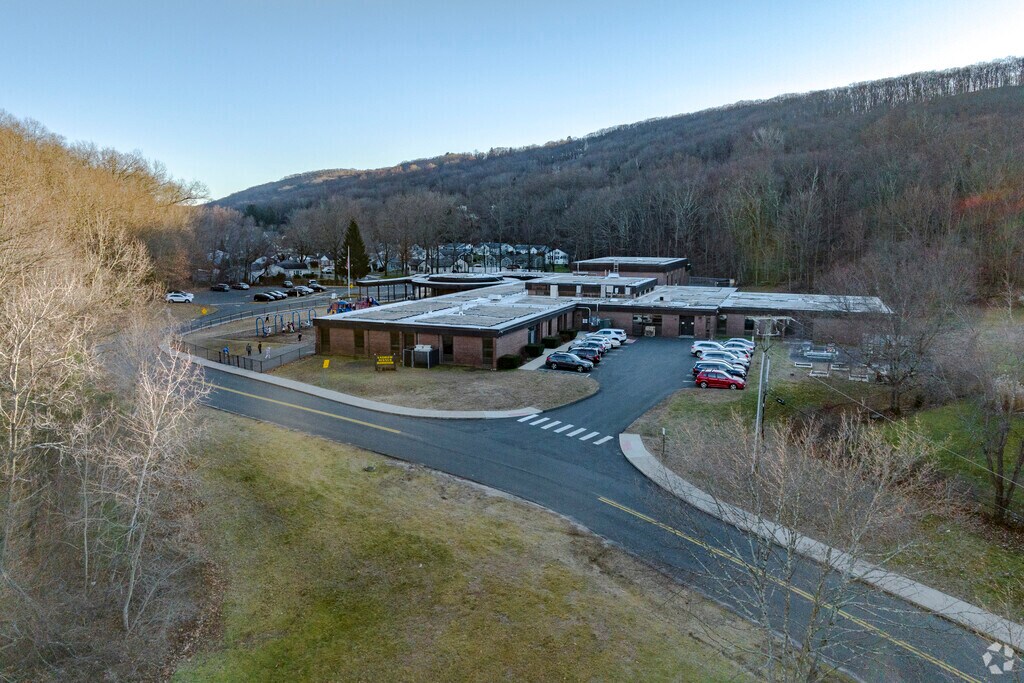 Andrew Avenue Elementary School at 140 Andrew Avenue in Naugatuck, CT.