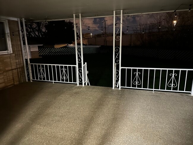 9574 Idlewood Dr, Cleveland, OH 44144 - photo 3