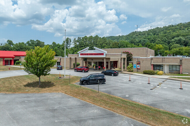 Wolftever Creek Elementary School educates students in the Ooltewah area.