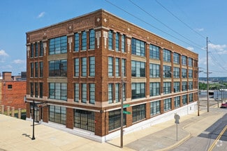 1028 SW Adams St, Peoria, IL 61602