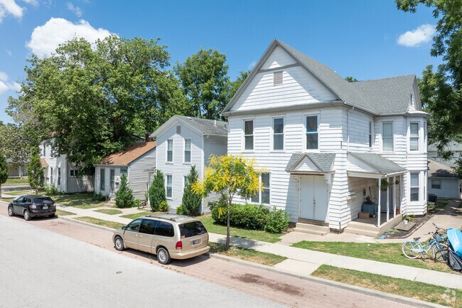 Historic Jefferson boasts large homes with tree lined streets with a mix of styles.