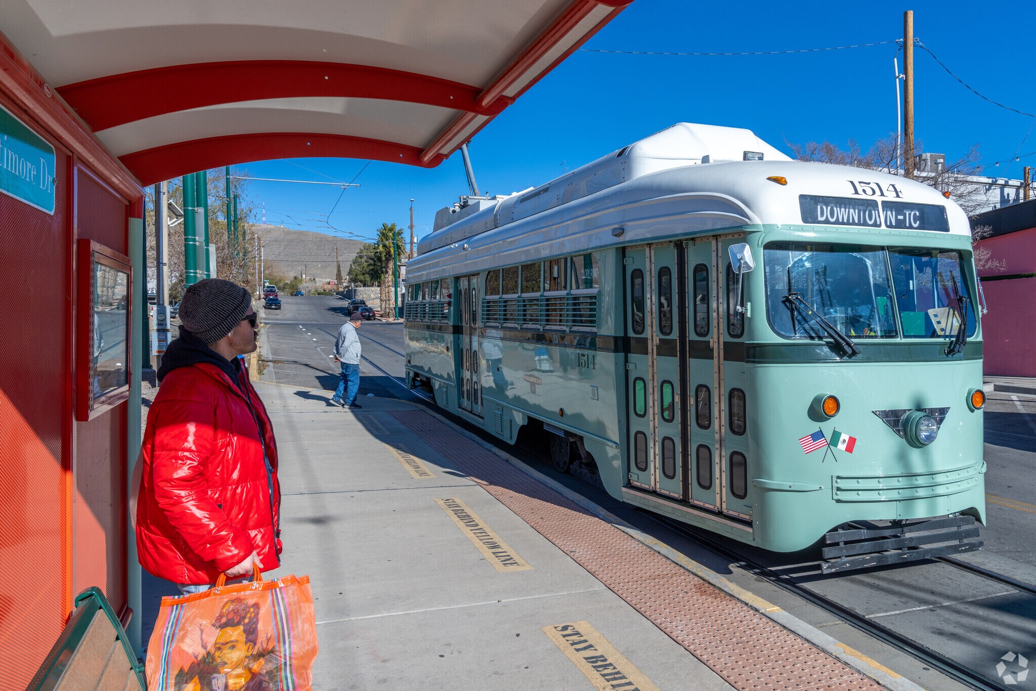 Discover the soul of El Paso as the Streetcar weaves through Kern Place and downtown in a 4.8-mi