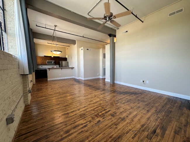 109 N Hayne St unit 218, Monroe, NC 28112 - photo 3