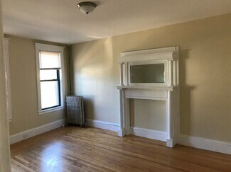 133 Highland St Unit 7, Worcester, MA 01609