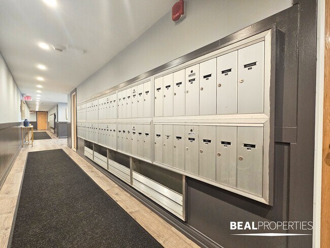 445 W Barry, Chicago, IL 60657 - photo 7