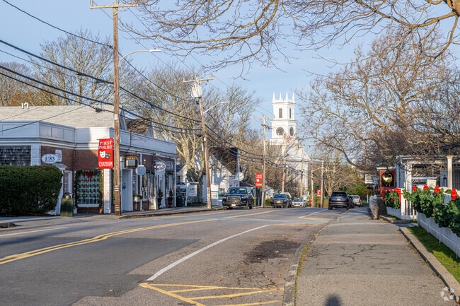 South Chatham’s village along Route 28 has a small‑town feel.