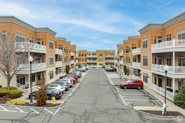 Condos and townhomes are available on the southern and eastern sides of Grasmere.