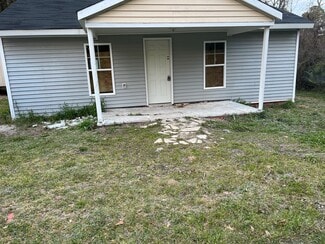 115 Rupe St, Spring Lake, NC 28390