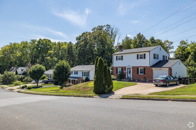 Charming houses in Ashdale offer great living options.