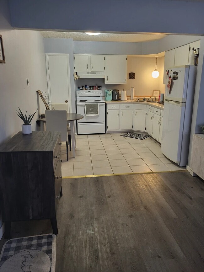 802 7th St, La Crosse, WI 54601 - photo 5